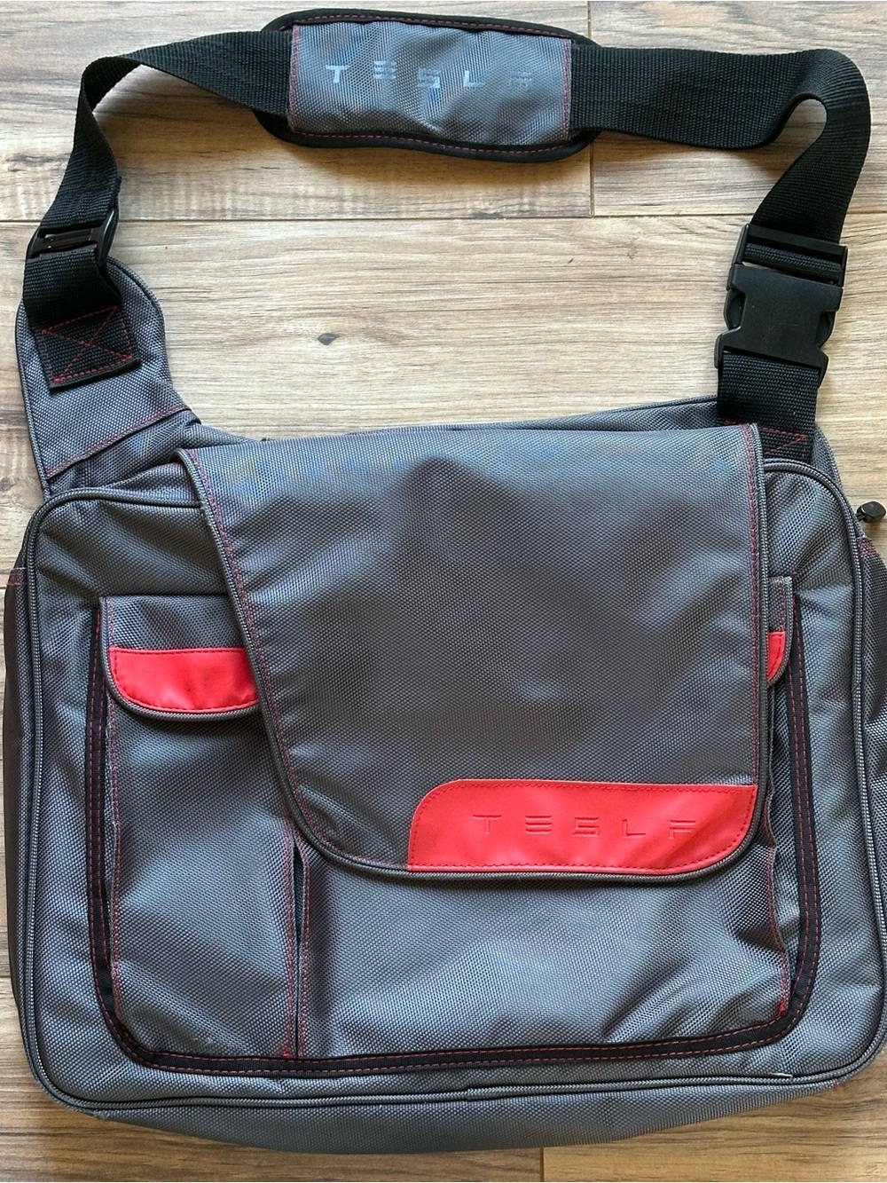 Tesla Messenger Bag Gray Red Black Laptop